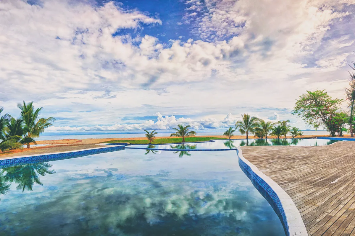 Borneo_Eagle_Bar_Lounge_2018_02