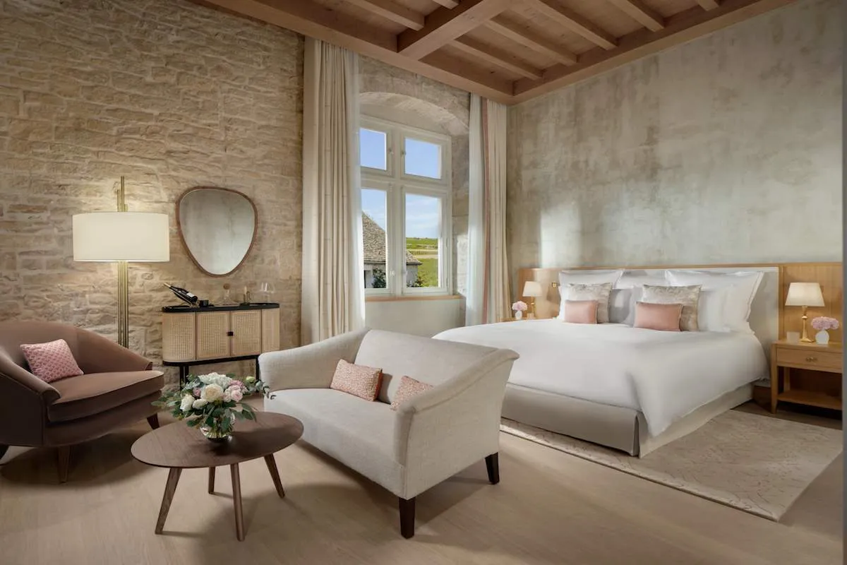 Chateau-de-la-Commaraine