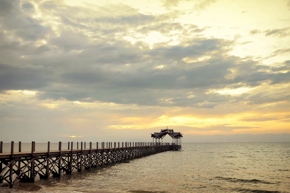 Borneo_Eagle_Bar_Lounge_2018_02