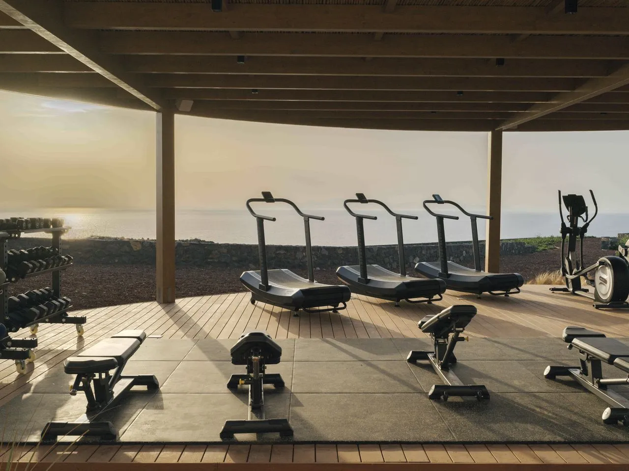 Santo Mine Oia Suites