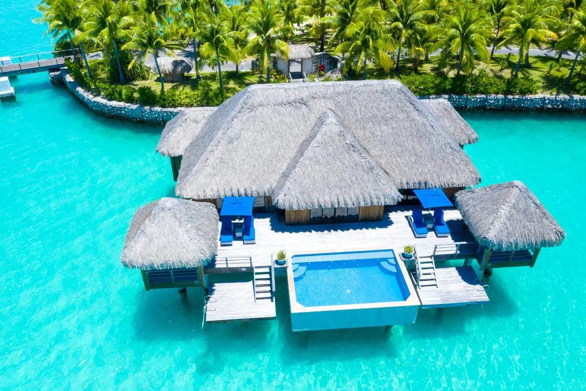 ST REGIS BORABORA