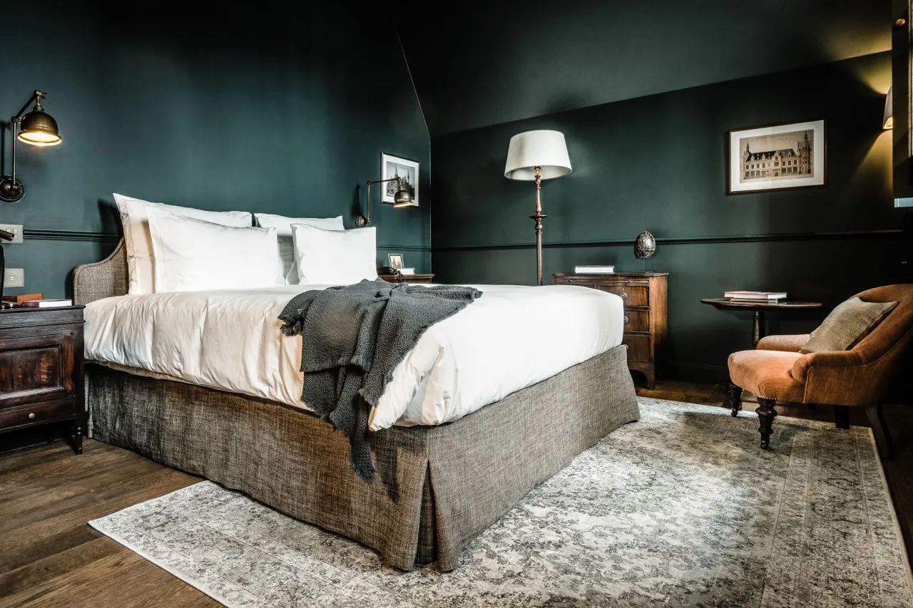 1898 The Post, Gand hotel image from Expedia