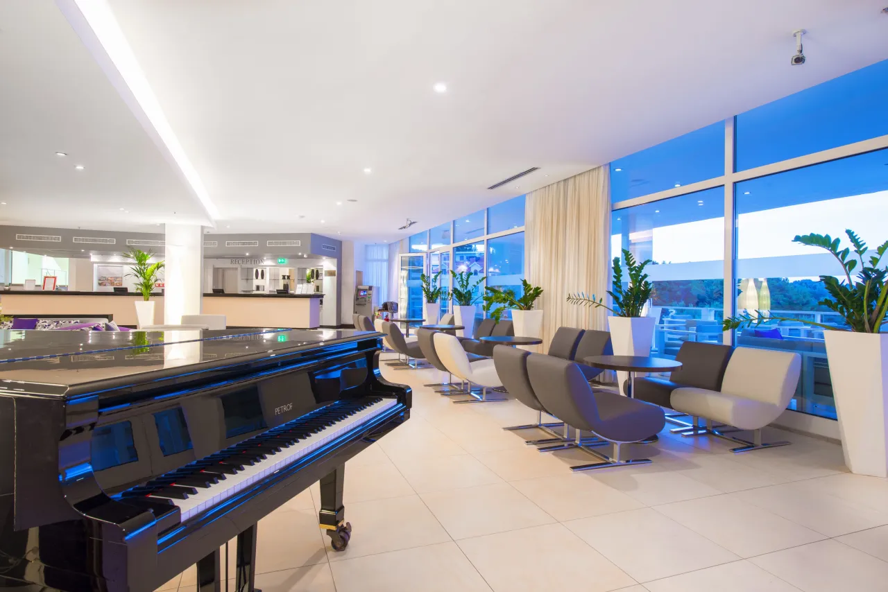 Amfora, Hvar hotel image from Expedia