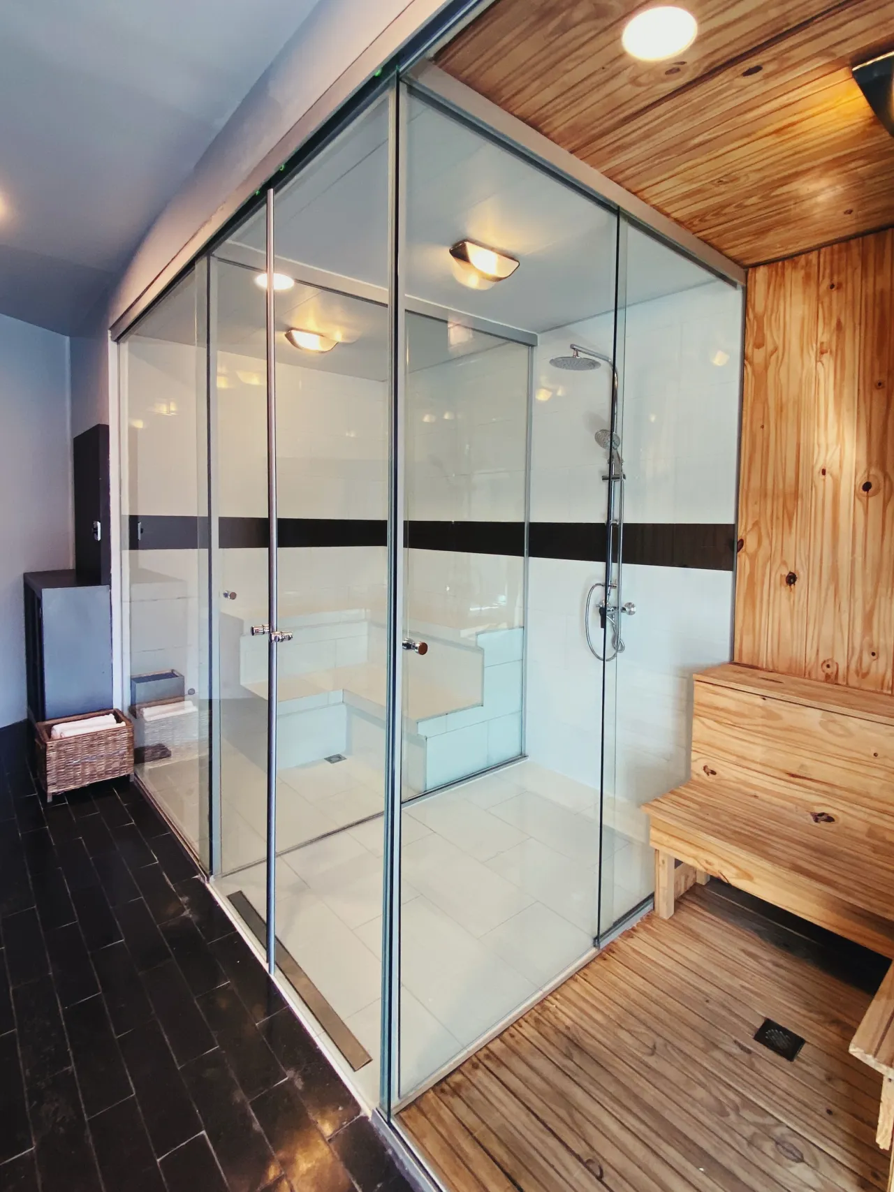 Atix Hotel, La Paz hotel image from Expedia