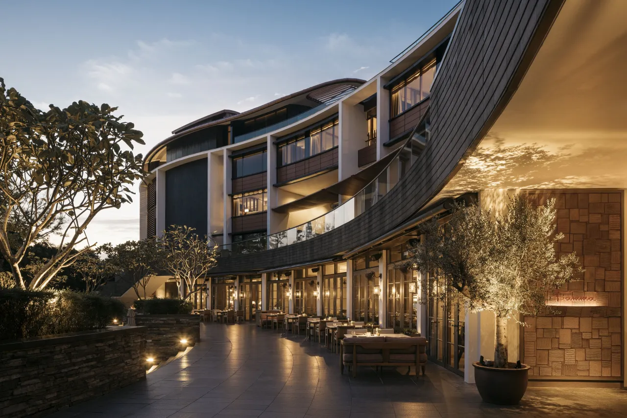 Capella Singapore hotel image from Expedia