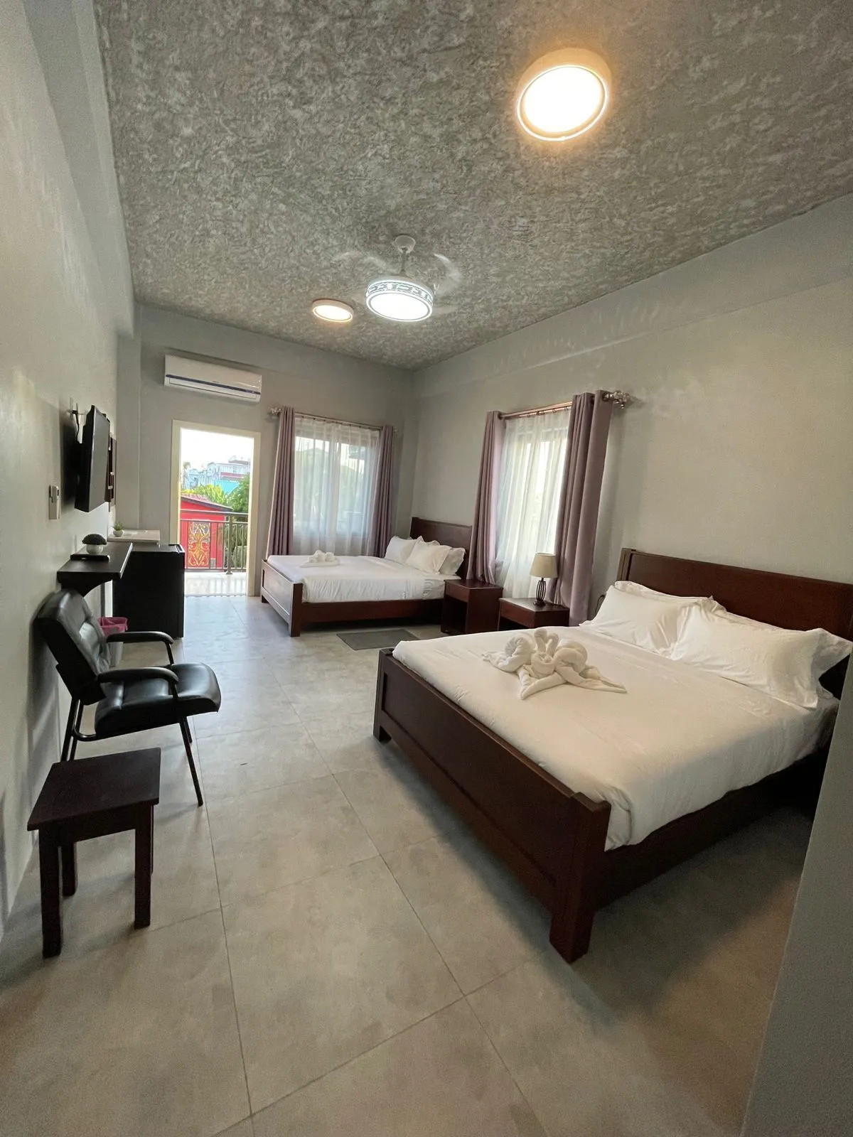 Coral Caye hotel image from Expedia