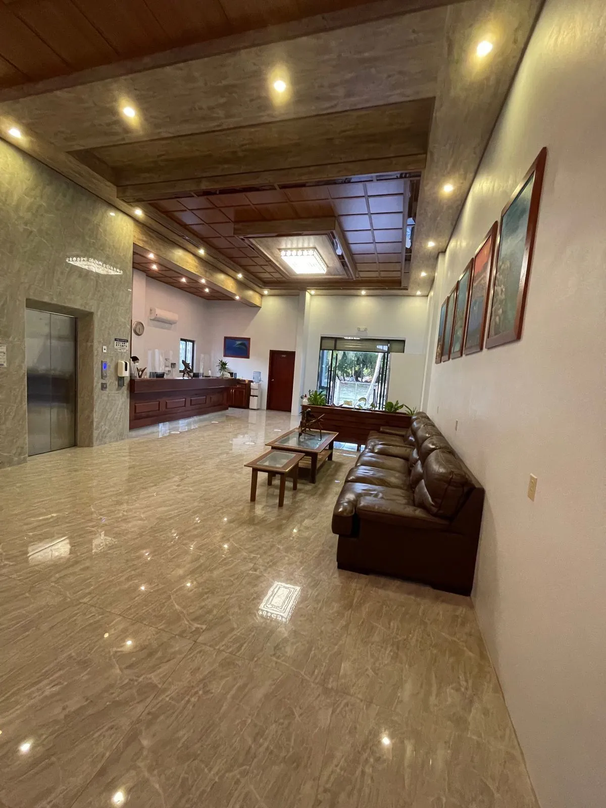 Coral Caye hotel image from Expedia