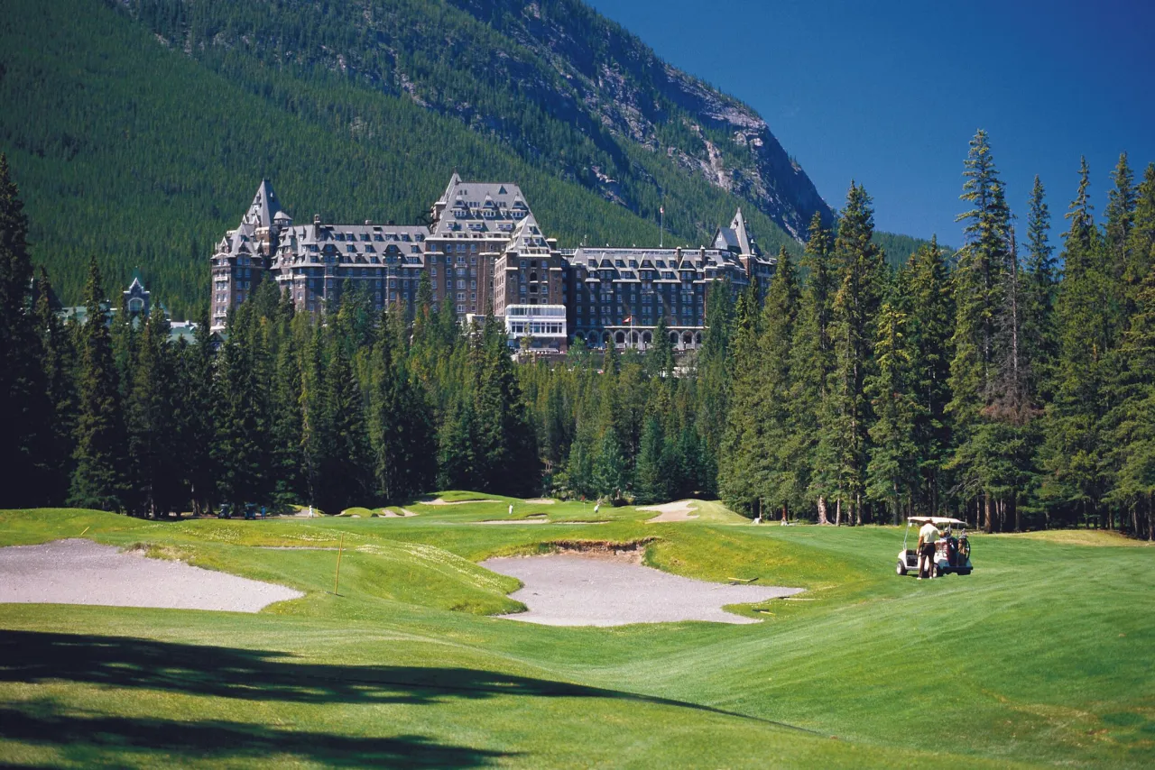 Fairmont Banff Springs hotel image from Expedia