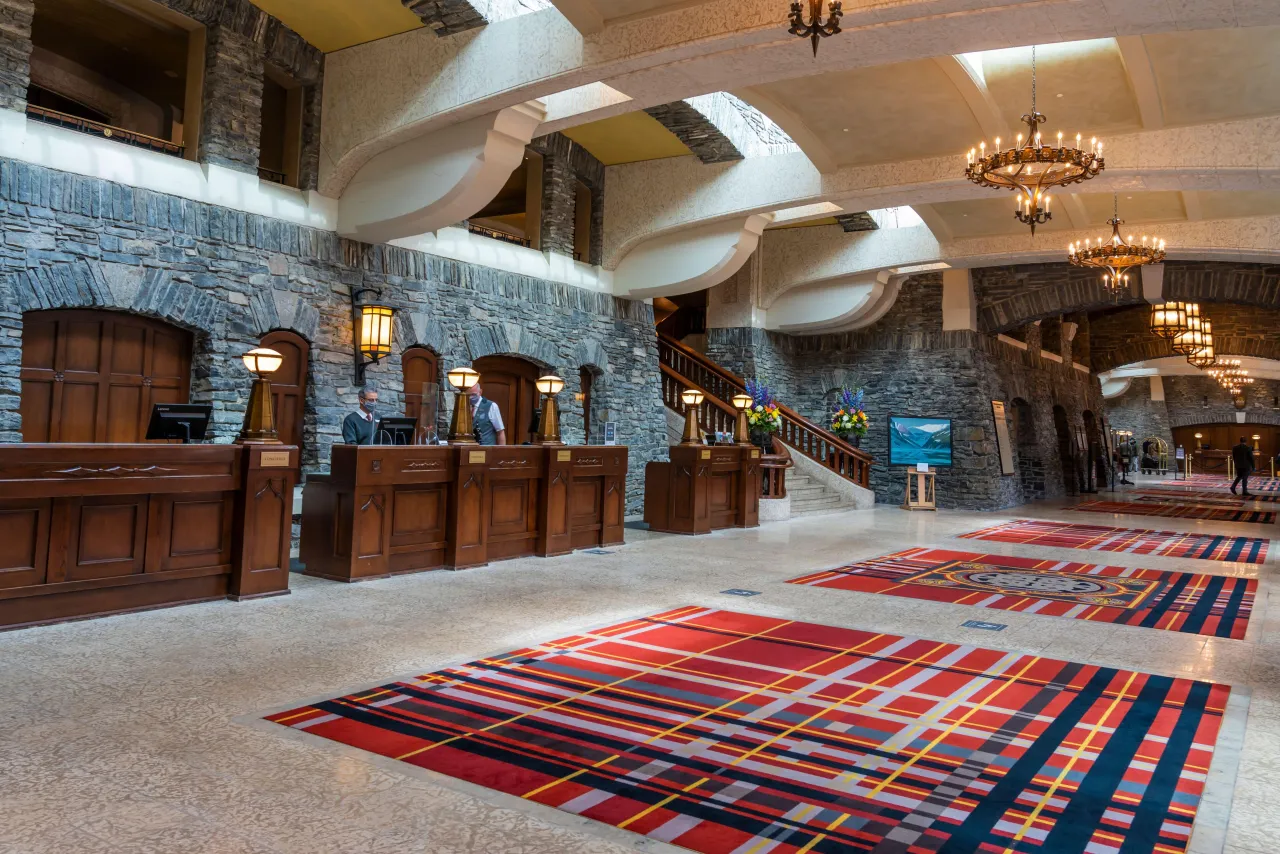 Fairmont Banff Springs hotel image from Expedia