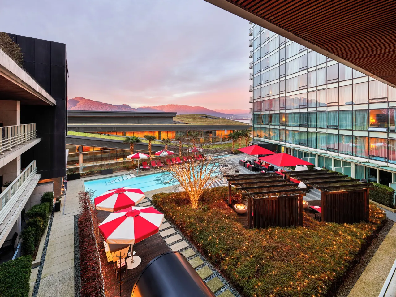 Fairmont Pacific Rim, Vancouver hotel image from Expedia