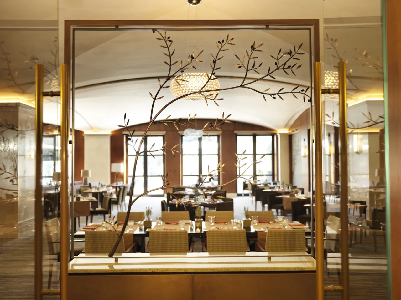 Four Seasons Amman hotel image from Expedia