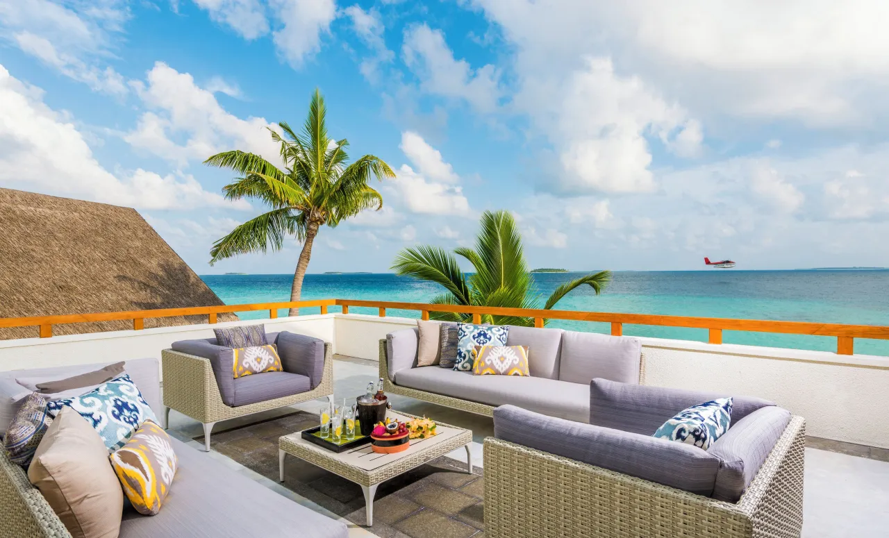 Four Seasons Landaa Giraavaru, Atollo di Baa hotel image from Expedia