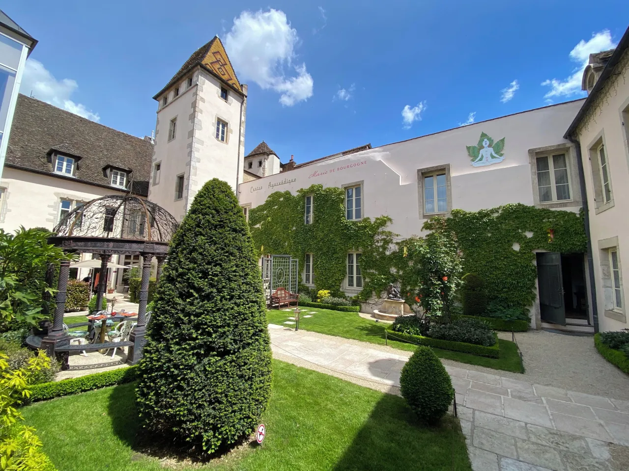 Hotel Le Cep, Beaune hotel image from Expedia