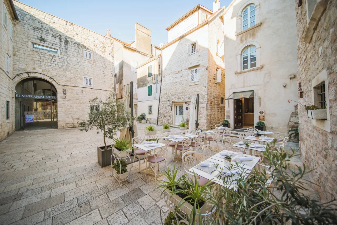 Hotel Vestibul Palace, Split hotel image from Expedia