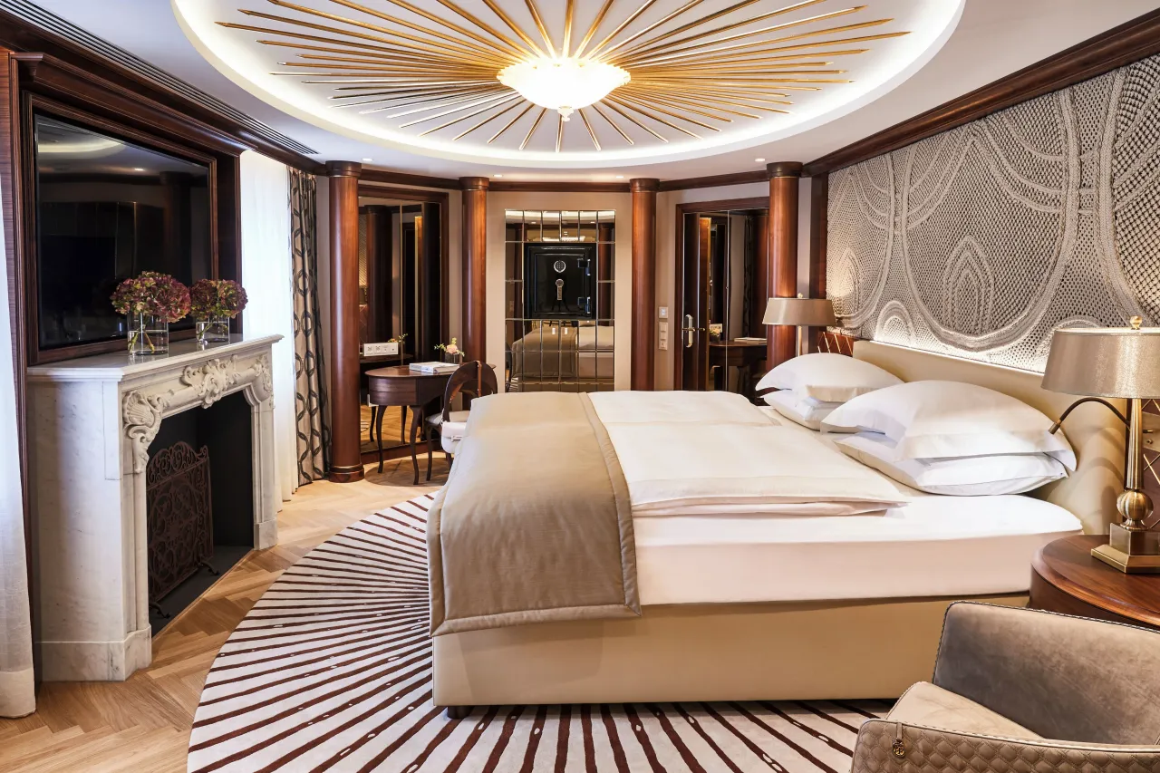 Hotel Vier Jahreszeiten Kempinski, Monaco hotel image from Expedia