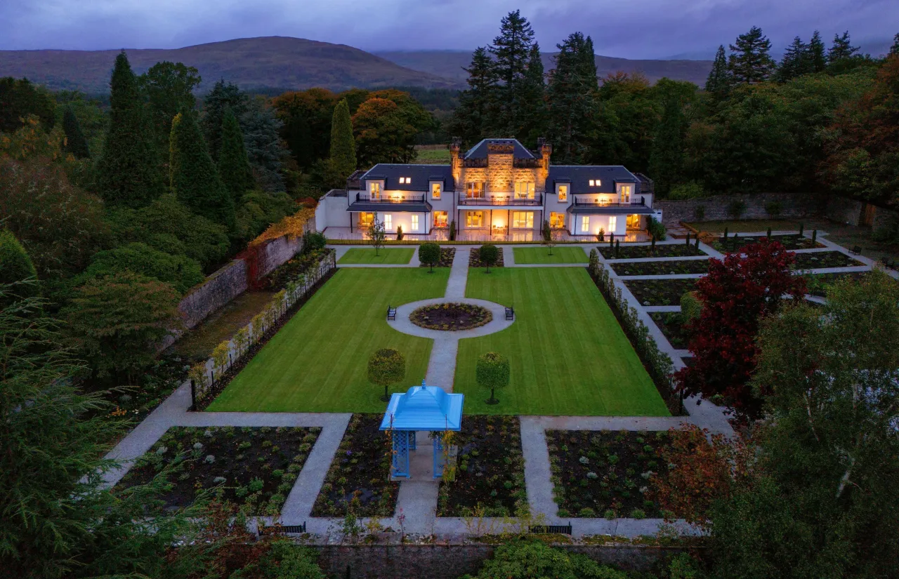 Inverlochy Castle, Le Highlands hotel image from Expedia