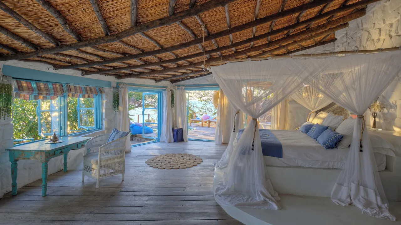 Kaya Mawa, Lake Malawi hotel image from Expedia