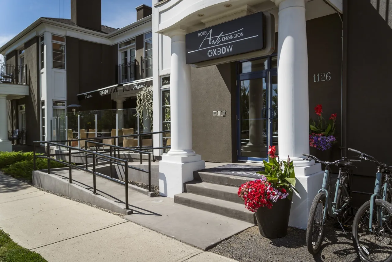 Kensington Riverside Inn, Calgary hotel image from Expedia