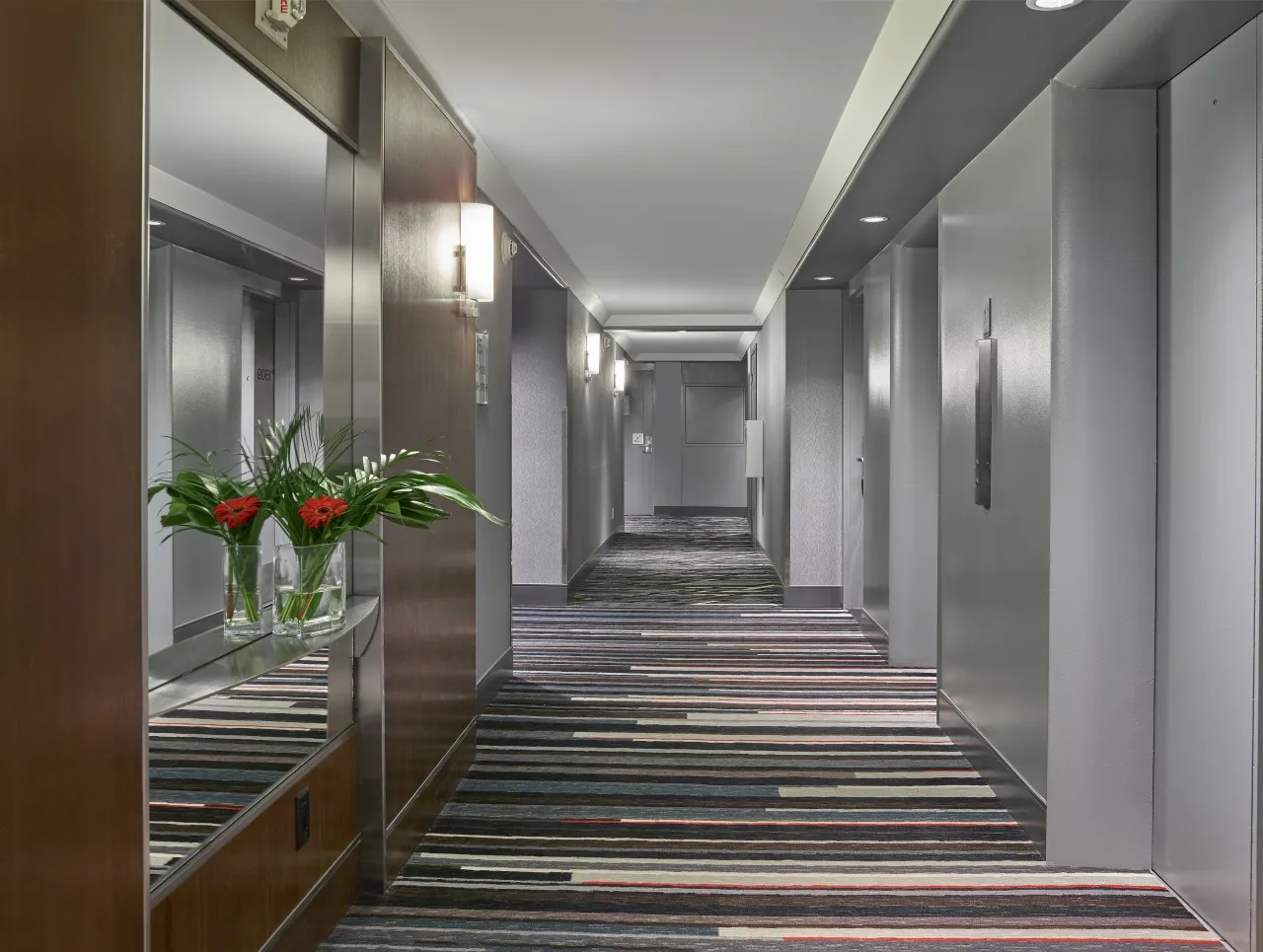 Kensington Riverside Inn, Calgary hotel image from Expedia