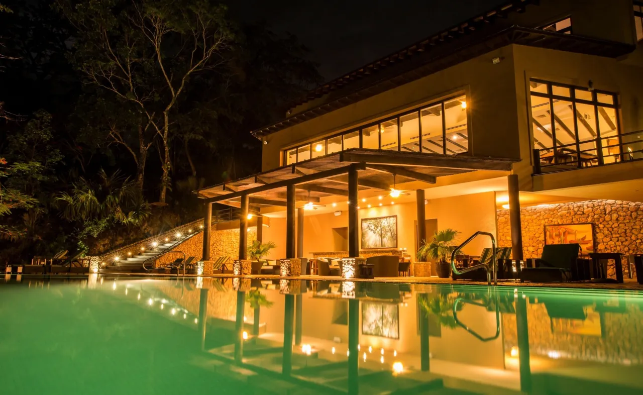 Las Lagunas hotel image from Expedia