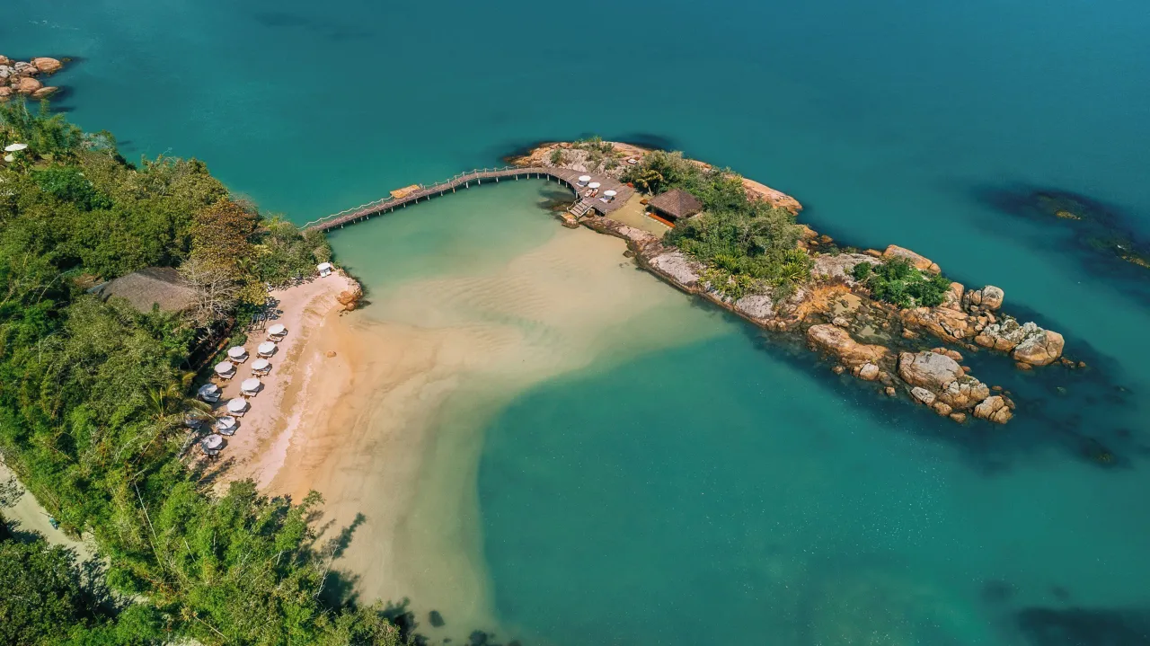 Ponta dos Ganchos hotel image from Expedia