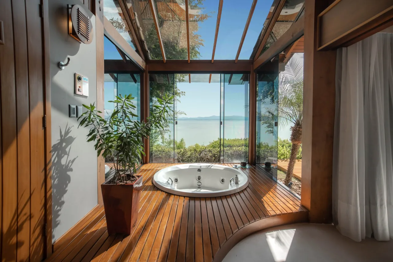 Ponta dos Ganchos hotel image from Expedia