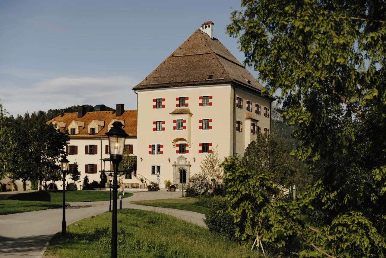 Rosewood Schloss Fuschl, Salzburg hotel image from Expedia