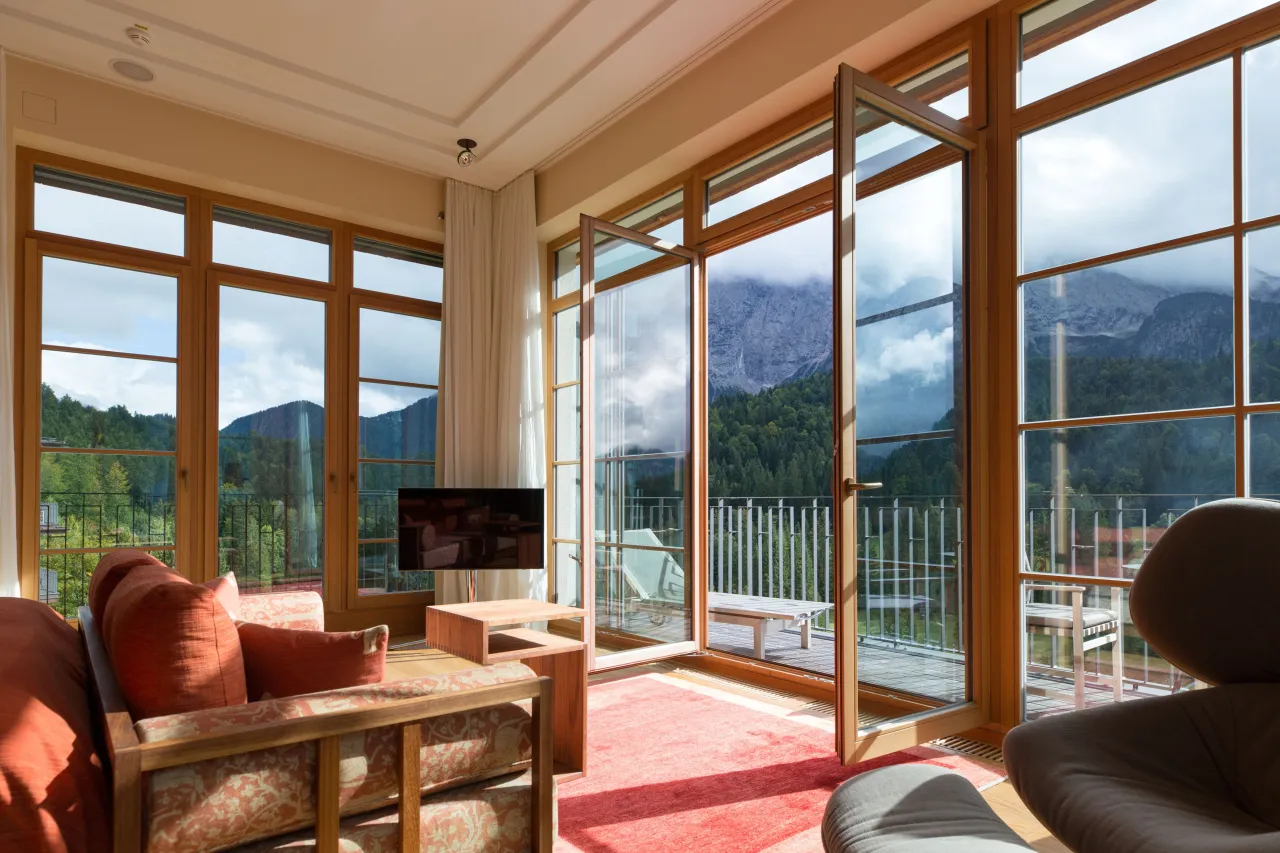 Schloss Elmau, Baviera hotel image from Expedia