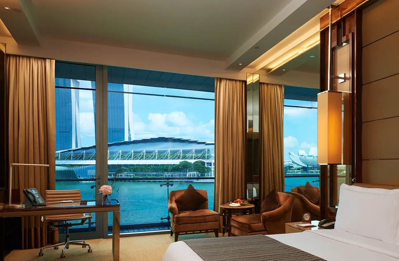The Fullerton Bay Hotel, Singapore hotel image from Expedia