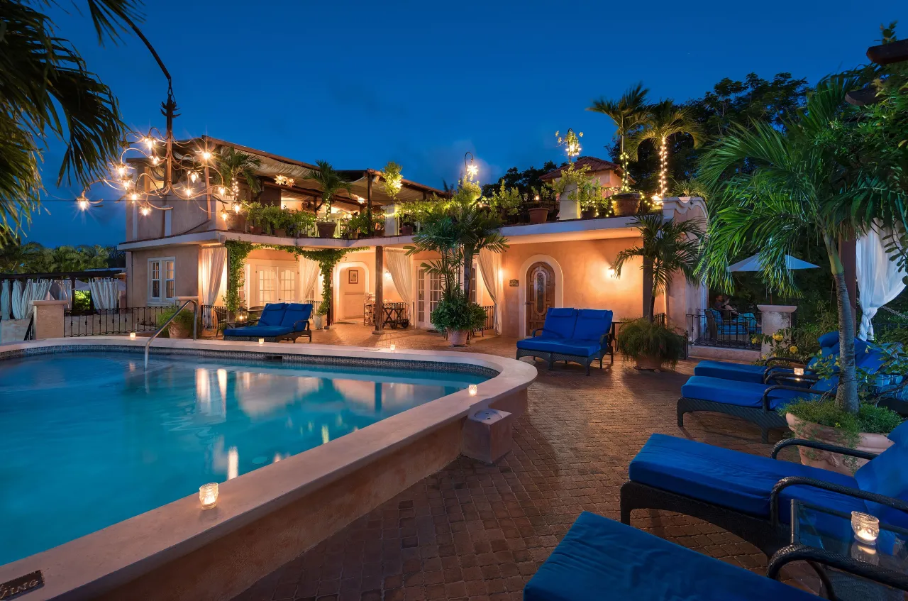 The House, Saint James hotel image from Expedia