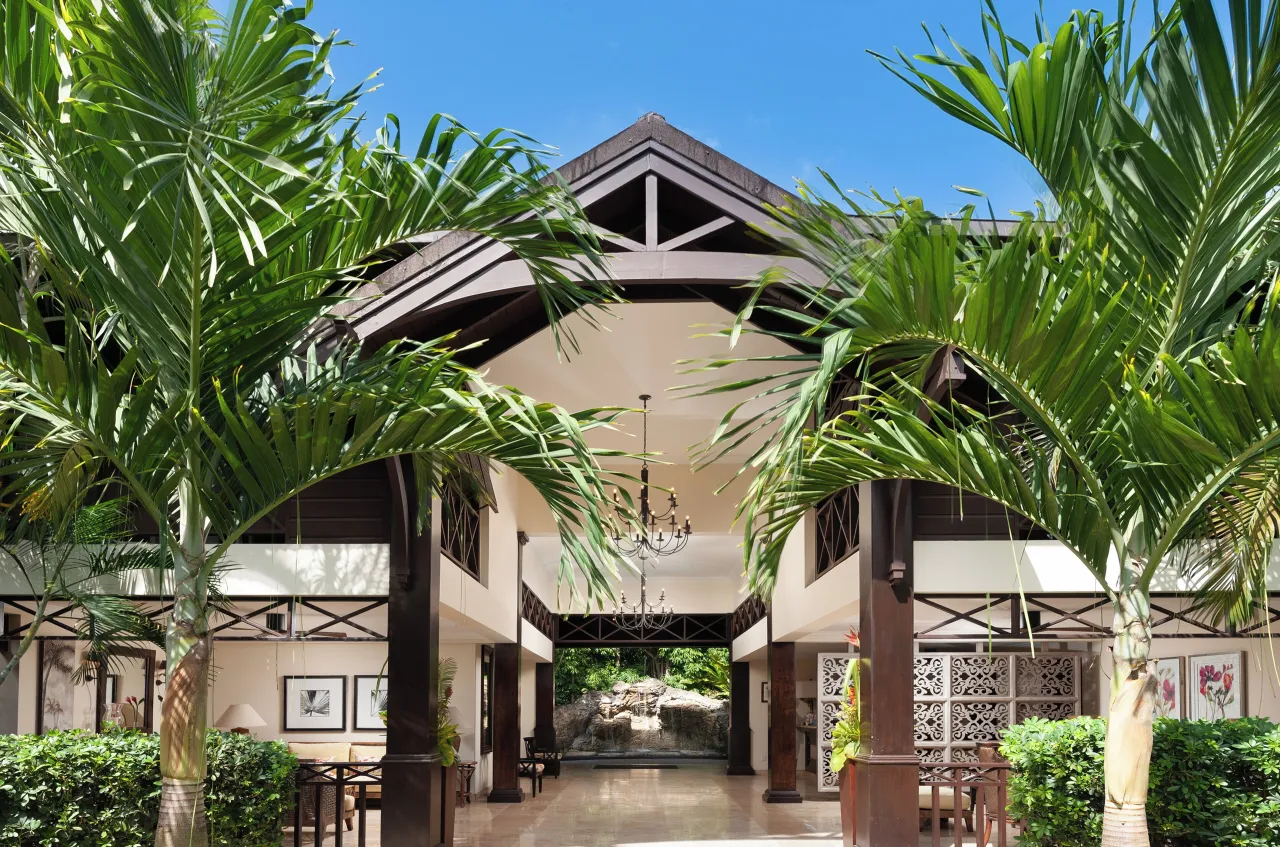 The Sandpiper, Saint James hotel image from Expedia