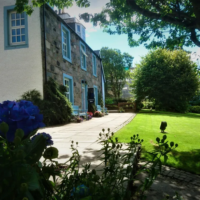 Glencoe House, Le Highlands hotel image from Expedia