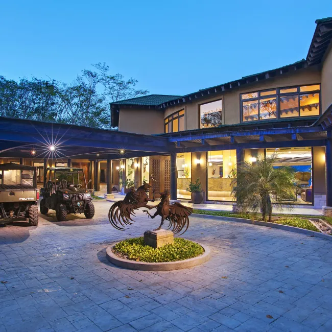 Las Lagunas hotel image from Expedia