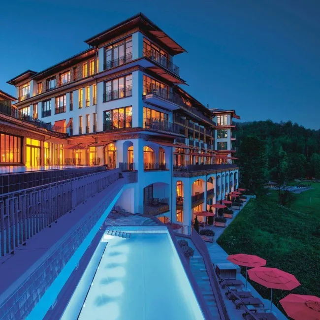 Schloss Elmau, Baviera hotel image from Expedia