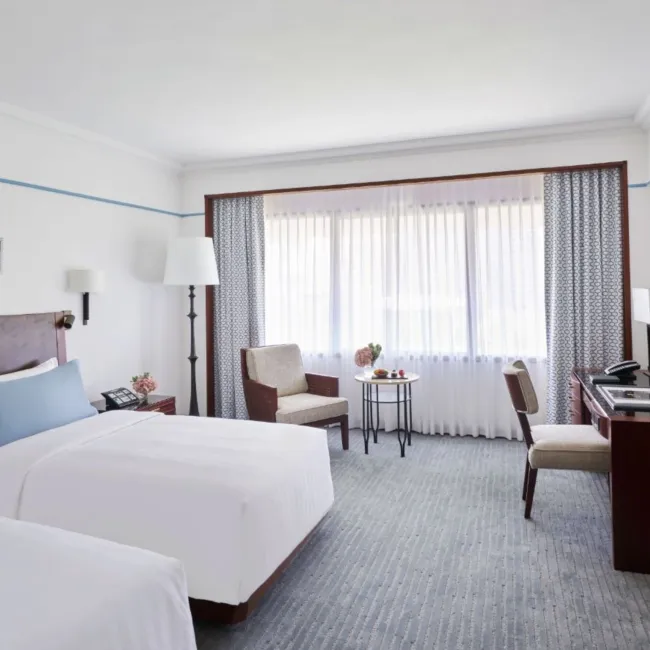 The Peninsula Manila hotel image from Expedia