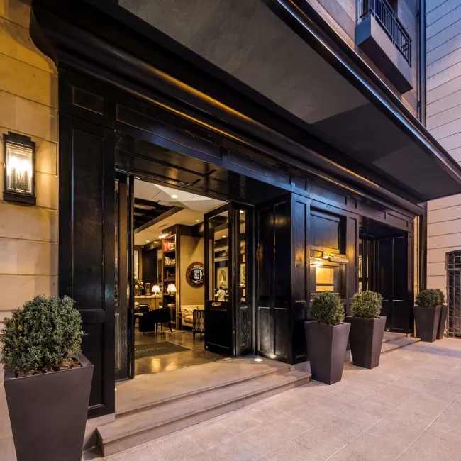 The Singular Santiago hotel image from Expedia