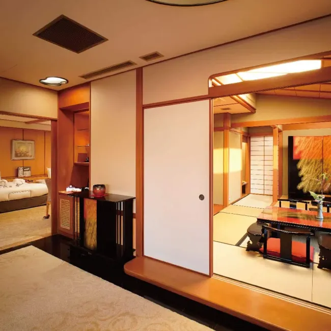 Villa 32 hotel image from Expedia